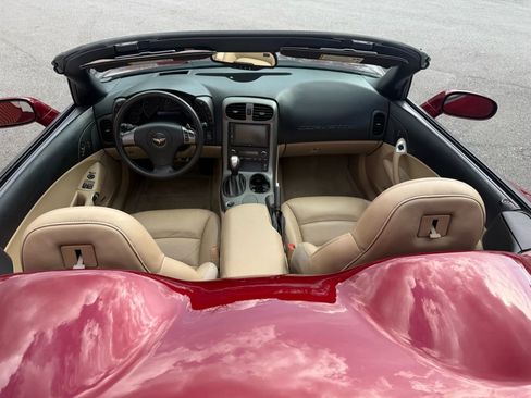Used 2007 Chevrolet Corvette Convertible w/ Preferred Equipment Group image 22