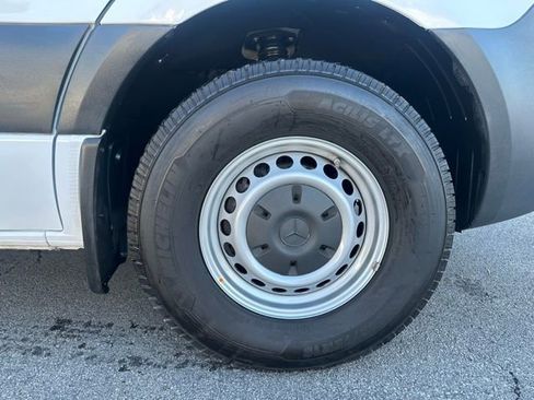 Used 2023 Mercedes-Benz Sprinter 144 Cargo image 30