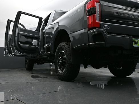 New 2026 Ford F350 Platinum w/ Tremor Off-Road Package image 39