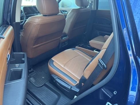 Used 2024 Nissan Pathfinder Platinum image 13