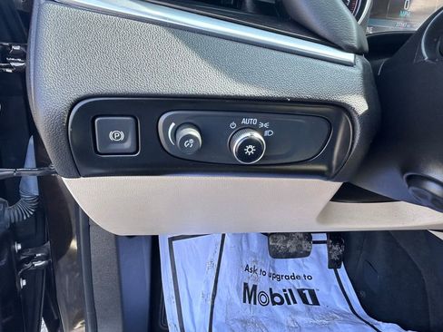 Used 2019 Buick Enclave Premium w/ Experience Buick Package AWD/4WD image 18