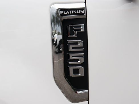 Used 2022 Ford F250 Platinum w/ FX4 Off-Road Package image 54