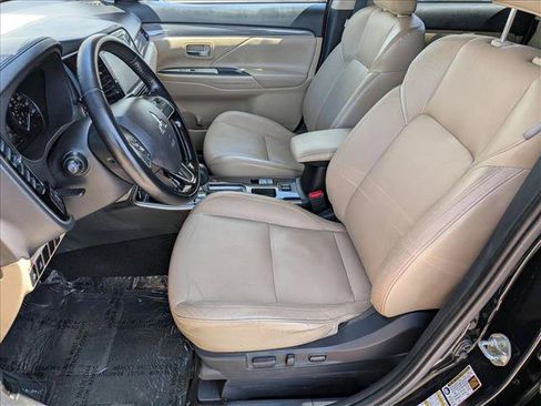 Used 2020 Mitsubishi Outlander SE FWD image 15