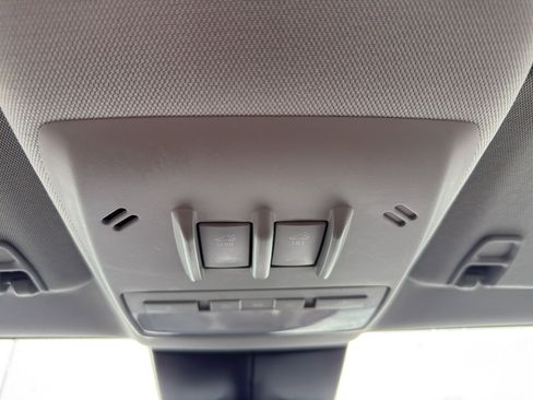 Used 2019 Chevrolet Trax LT w/ Sun & Sound Package image 22