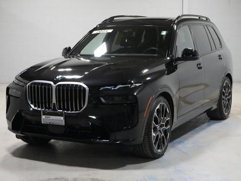 Used 2024 BMW X7 xDrive40i w/ Executive Package image 1