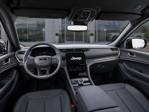 New 2025 Jeep Grand Cherokee L Limited w/ Black Appearance Package AWD/4WD image 15