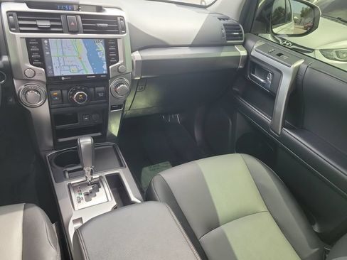 Used 2024 Toyota 4Runner SR5 Premium w/ Moonroof Package RWD image 28