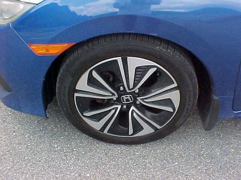 Used 2017 Honda Civic EX-T image 9