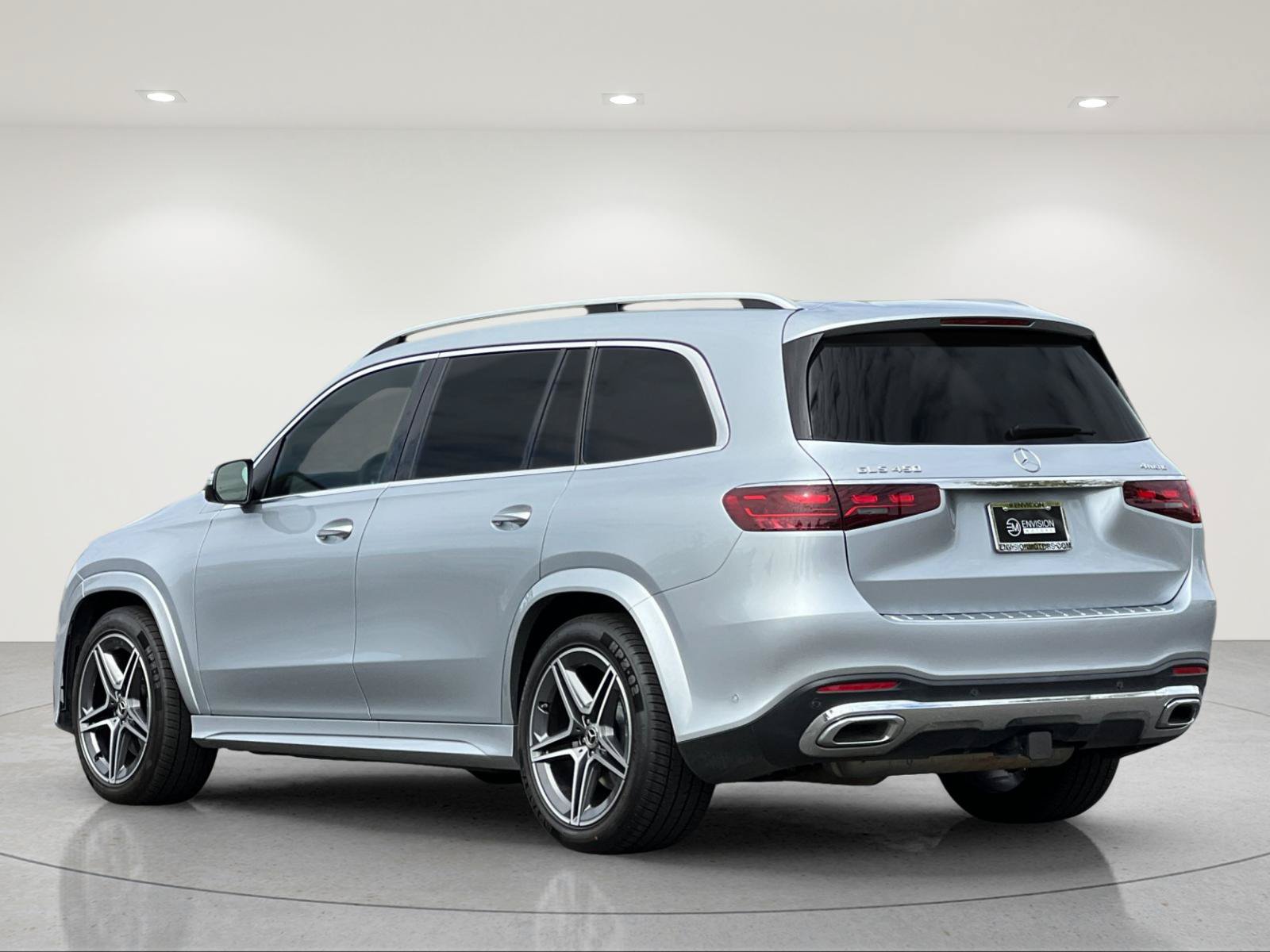 Used 2024 Mercedes-Benz GLS 450 4MATIC image 3