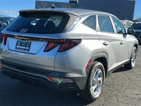 Used 2023 Hyundai Tucson SE image 6