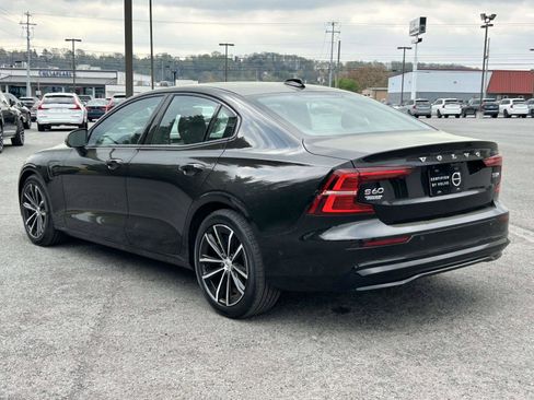 Certified 2025 Volvo S60 T8 Plus image 5