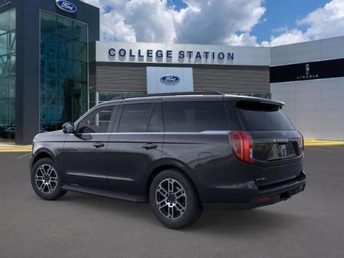 New 2025 Ford Expedition Active image 4