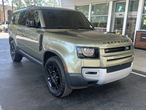 Used 2023 Land Rover Defender 130 SE AWD/4WD image 2