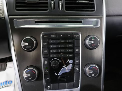 Used 2015 Volvo XC60 T6 Platinum image 38