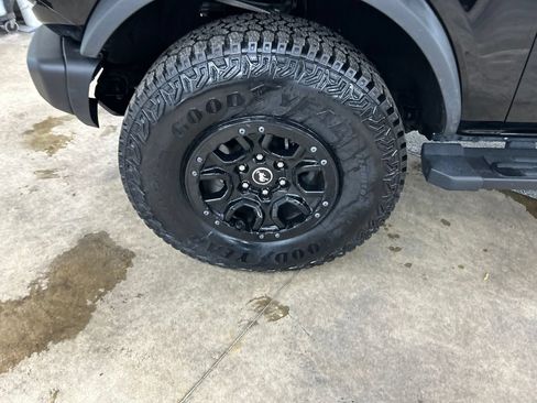Certified 2023 Ford Bronco Wildtrak AWD/4WD image 31