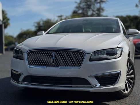 Used 2020 Lincoln MKZ w/ Convenience Package FWD image 11