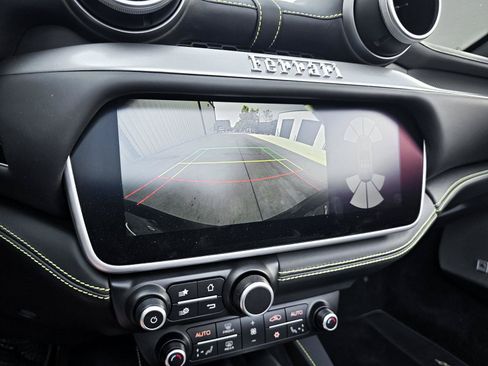Used 2019 Ferrari Portofino RWD image 13