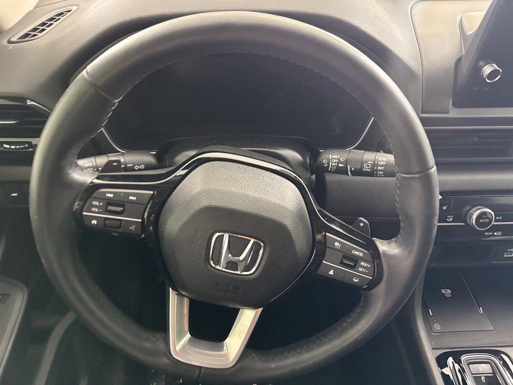 Used 2025 Honda Pilot Touring image 26