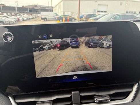 Used 2025 Chevrolet Equinox LT image 20