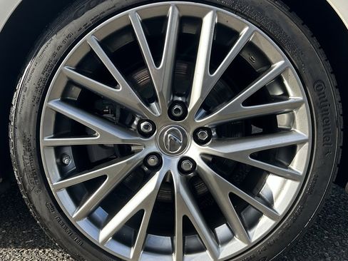 Used 2019 Lexus IS 300 image 27