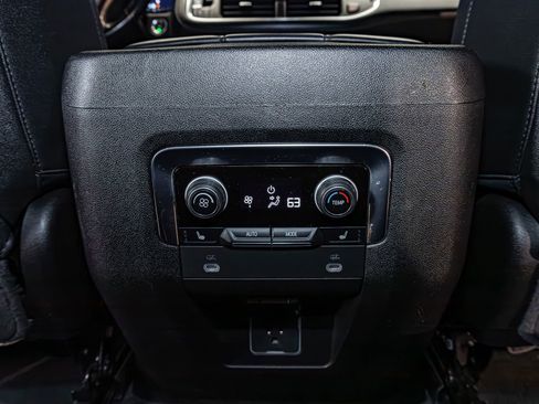 Used 2023 Chevrolet Tahoe High Country image 22