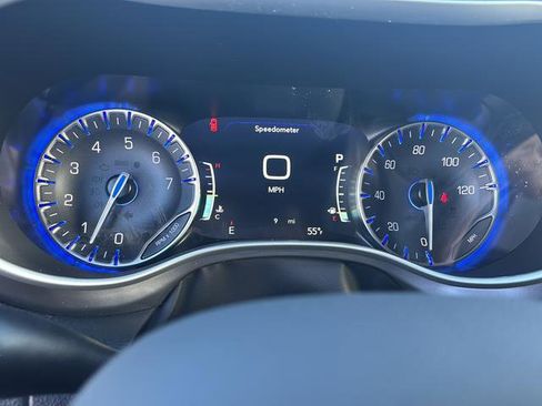 New 2026 Chrysler Pacifica Select image 28