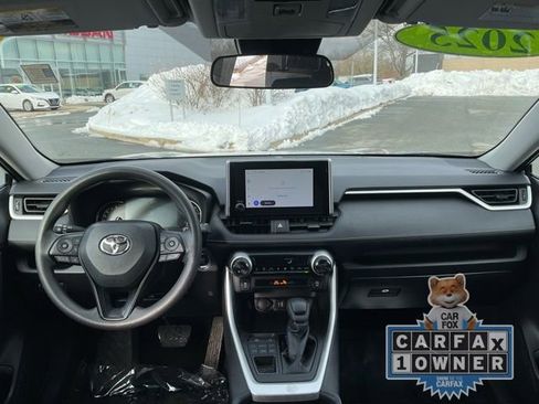 Used 2025 Toyota RAV4 XLE image 15