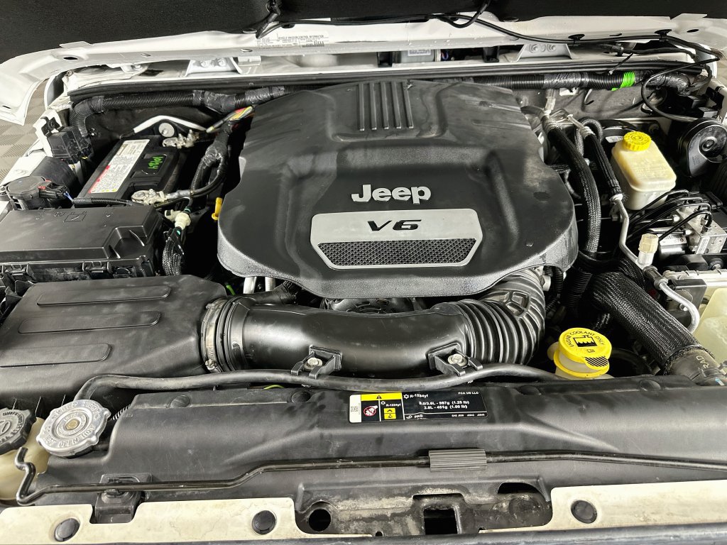 Certified 2017 Jeep Wrangler Unlimited Rubicon AWD/4WD image 33