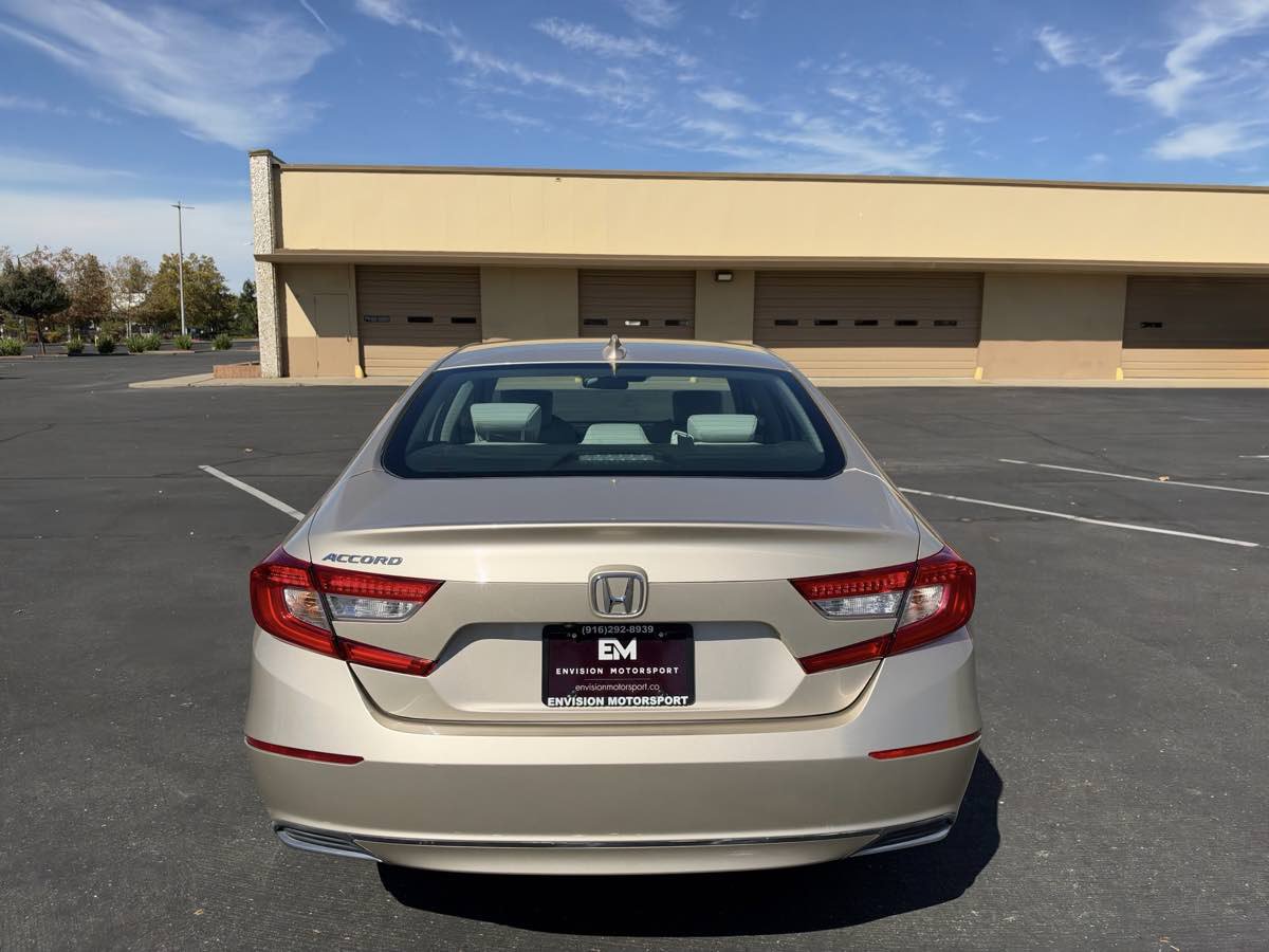 Used 2018 Honda Accord EX image 6