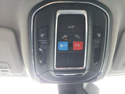 Used 2023 Jeep Grand Cherokee L Limited image 19