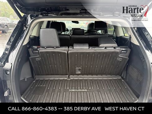 Used 2024 Toyota Highlander XLE AWD/4WD image 20