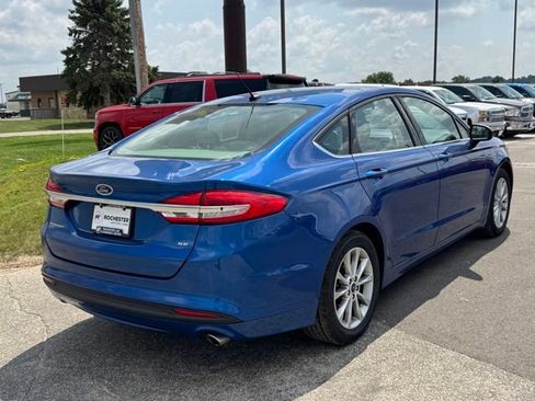 Used 2017 Ford Fusion SE FWD image 35