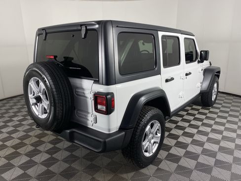 Used 2018 Jeep Wrangler Unlimited Sport S image 7