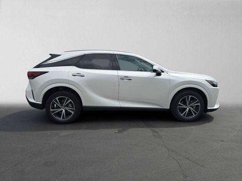 Used 2024 Lexus RX 350 FWD w/ Technology Package image 2