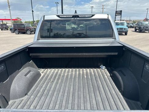 Used 2022 Toyota Tundra Platinum w/ Advanced Package AWD/4WD image 9