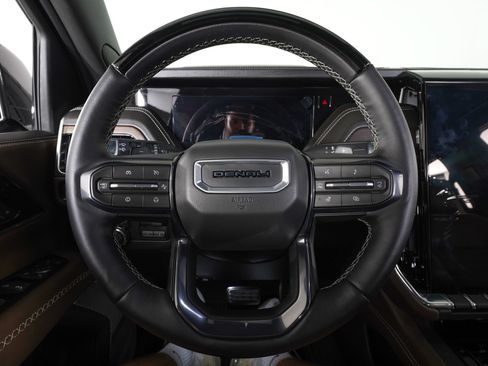 Used 2026 GMC Yukon Denali Ultimate AWD/4WD image 18