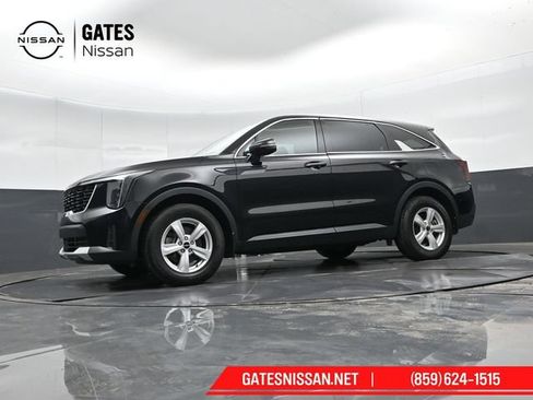 Used 2024 Kia Sorento LX FWD image 42