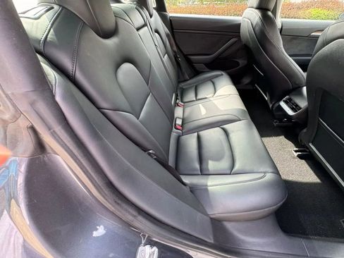 Used 2023 Tesla Model 3 Standard Range image 11