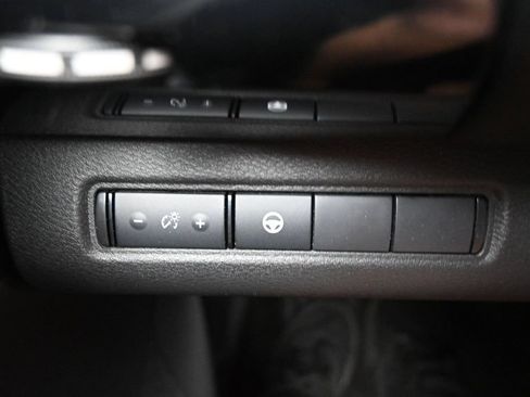 Used 2024 Nissan Pathfinder SV FWD image 14