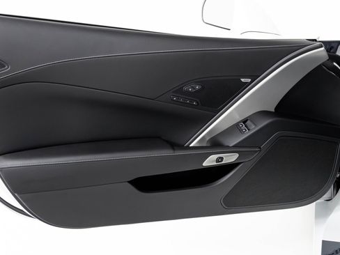 Used 2015 Chevrolet Corvette Z06 w/ 3LZ Preferred Equipment Group image 34