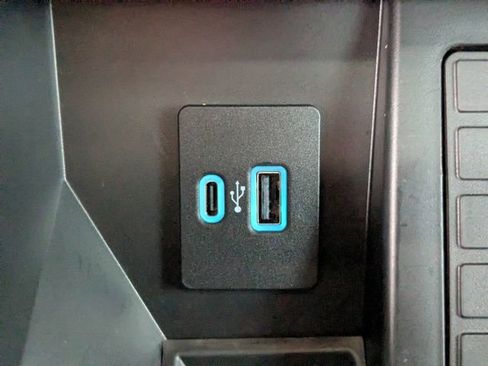 Used 2023 Ford F150 Lariat w/ Equipment Group 502A High image 21