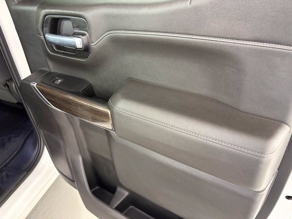 Certified 2022 Chevrolet Silverado 1500 RST AWD/4WD image 44