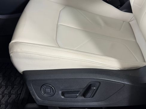 Used 2024 Audi Q3 2.0T Premium Plus AWD/4WD image 14