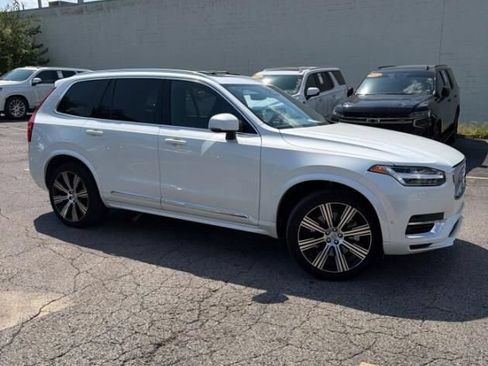 Used 2024 Volvo XC90 T8 Plus w/ Protection Package Premier AWD/4WD image 5