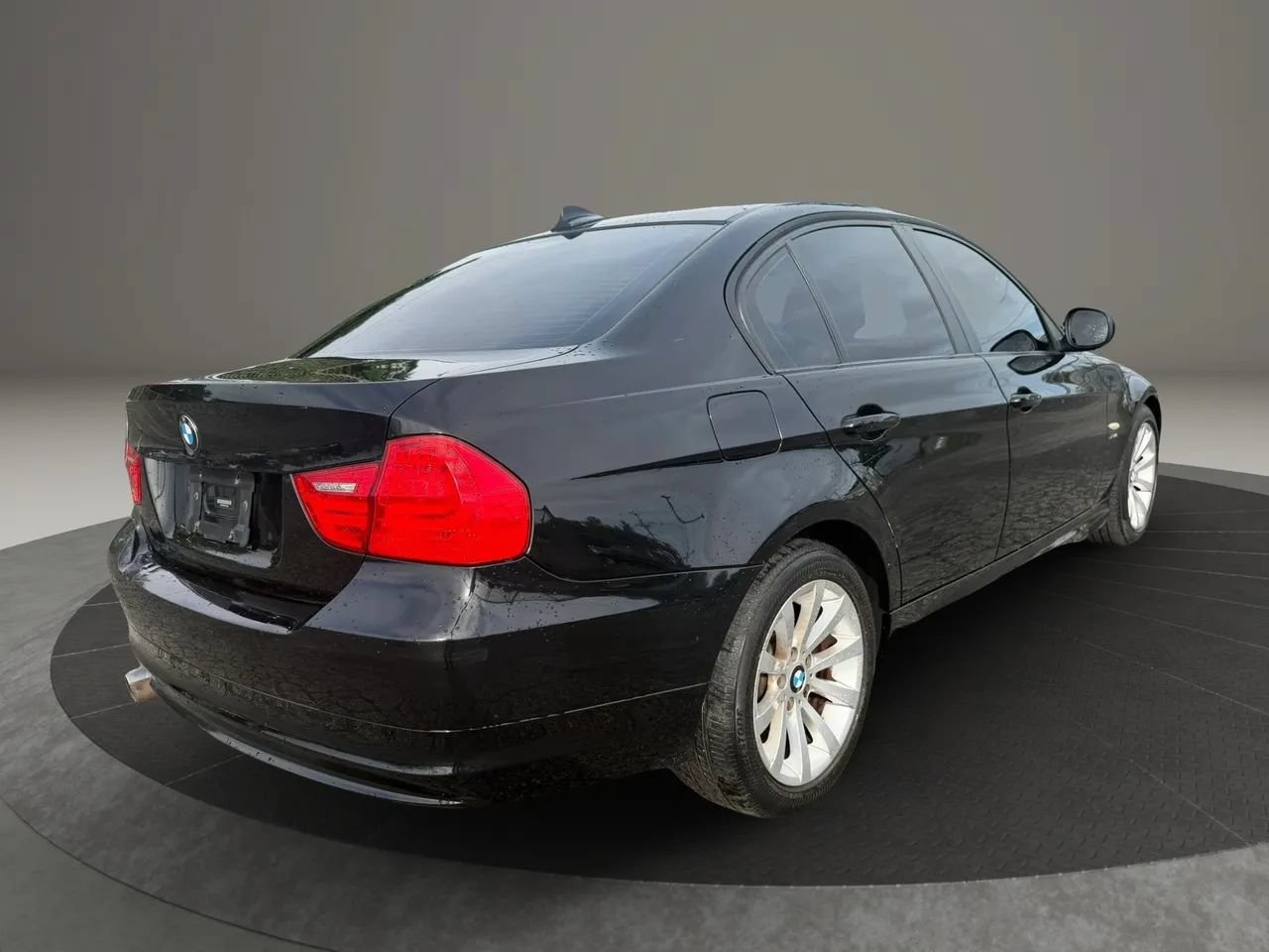 Used 2011 BMW 328i xDrive Sedan AWD/4WD image 5