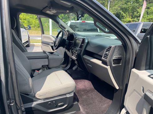 Used 2015 Ford F150 XLT w/ Equipment Group 302A Luxury AWD/4WD image 32