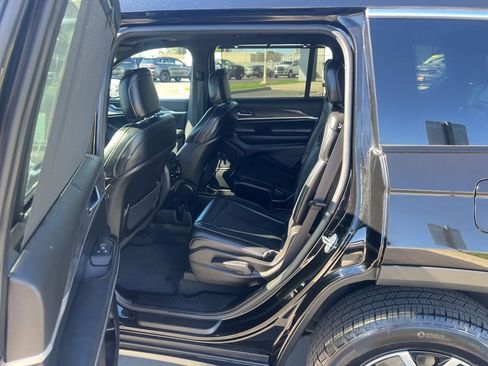 Used 2024 Jeep Grand Cherokee L Limited w/ Luxury Tech Group II image 21