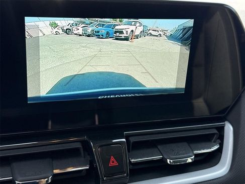 Used 2025 Chevrolet TrailBlazer LT FWD image 13