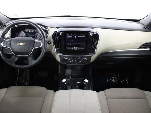 Used 2023 Chevrolet Traverse LS image 29