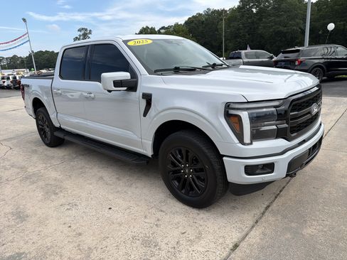 Used 2025 Ford F150 Lariat w/ Equipment Group 501A Mid AWD/4WD image 4